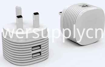 Chargeur de voyage double USB 5V2.4A 5V2.4A dual USB travel charger